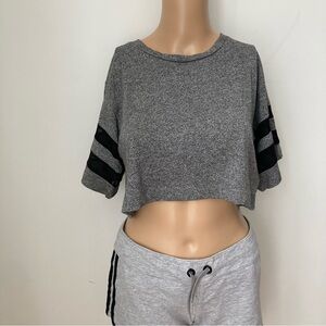 H&M grey crop top